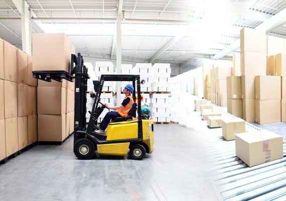 logistica consegna abbigliamento